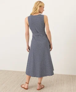 Organic Fit & Flare Easy V-Neck Dress